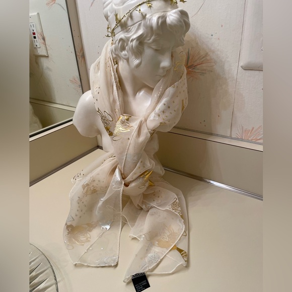 NWOT Angel scarf and key holder - Picture 2 of 6